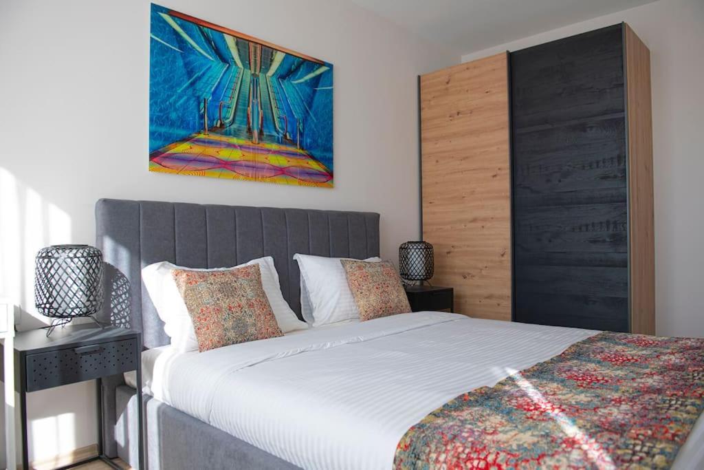 Madrid: A Modern 2-Bedroom Apartment With Parking Sofia Exterior foto