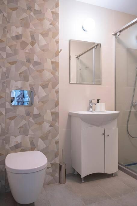 Madrid: A Modern 2-Bedroom Apartment With Parking Sofia Exterior foto